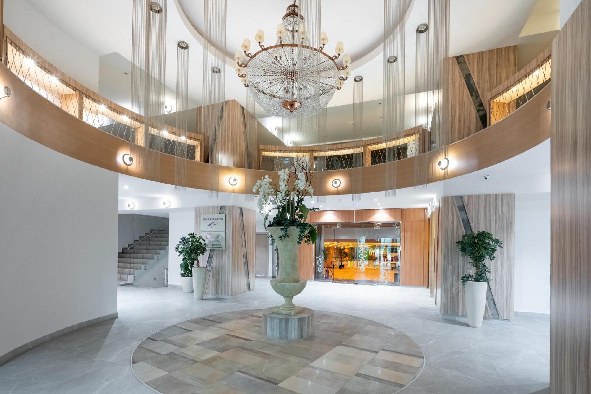 Апартаменты Charlotte Grand Бухарест Экстерьер фото